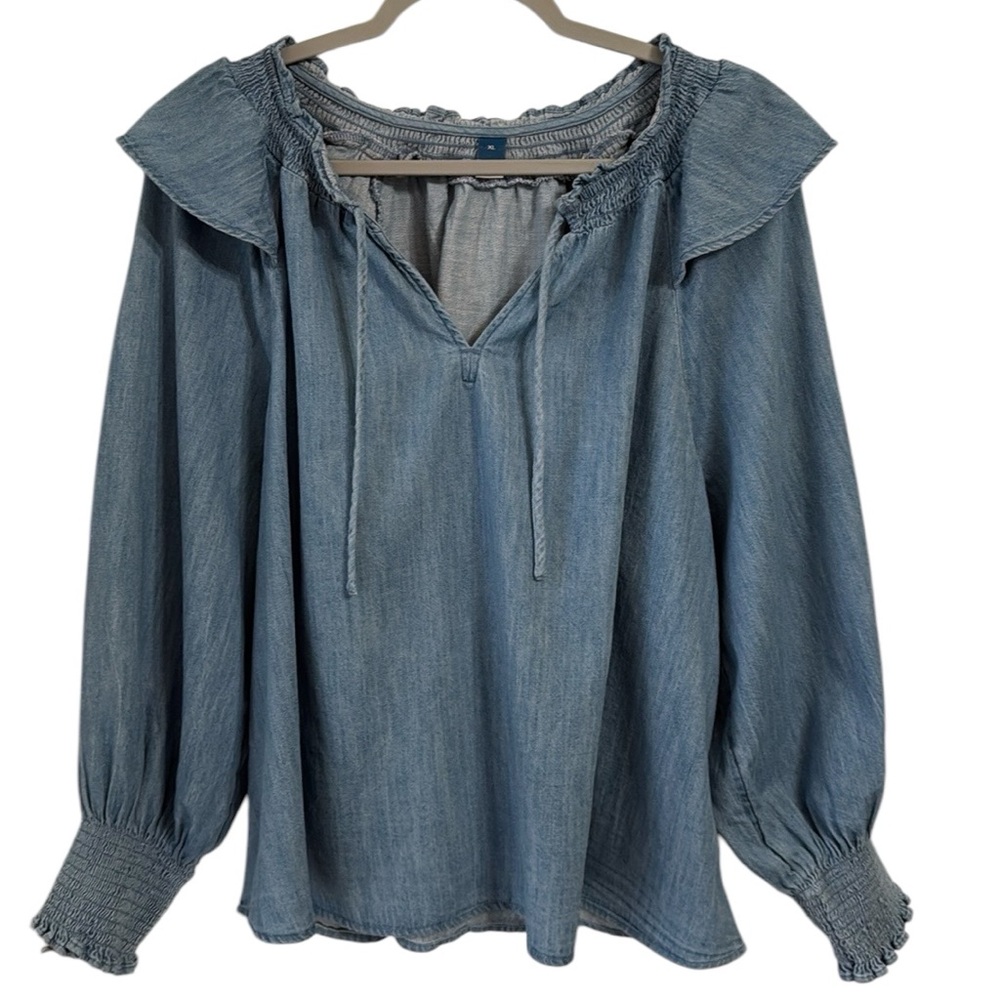 OLD NAVY NWT Women’s XL Blue Pheasant Chambray Smocked Cottage Core V-Neck